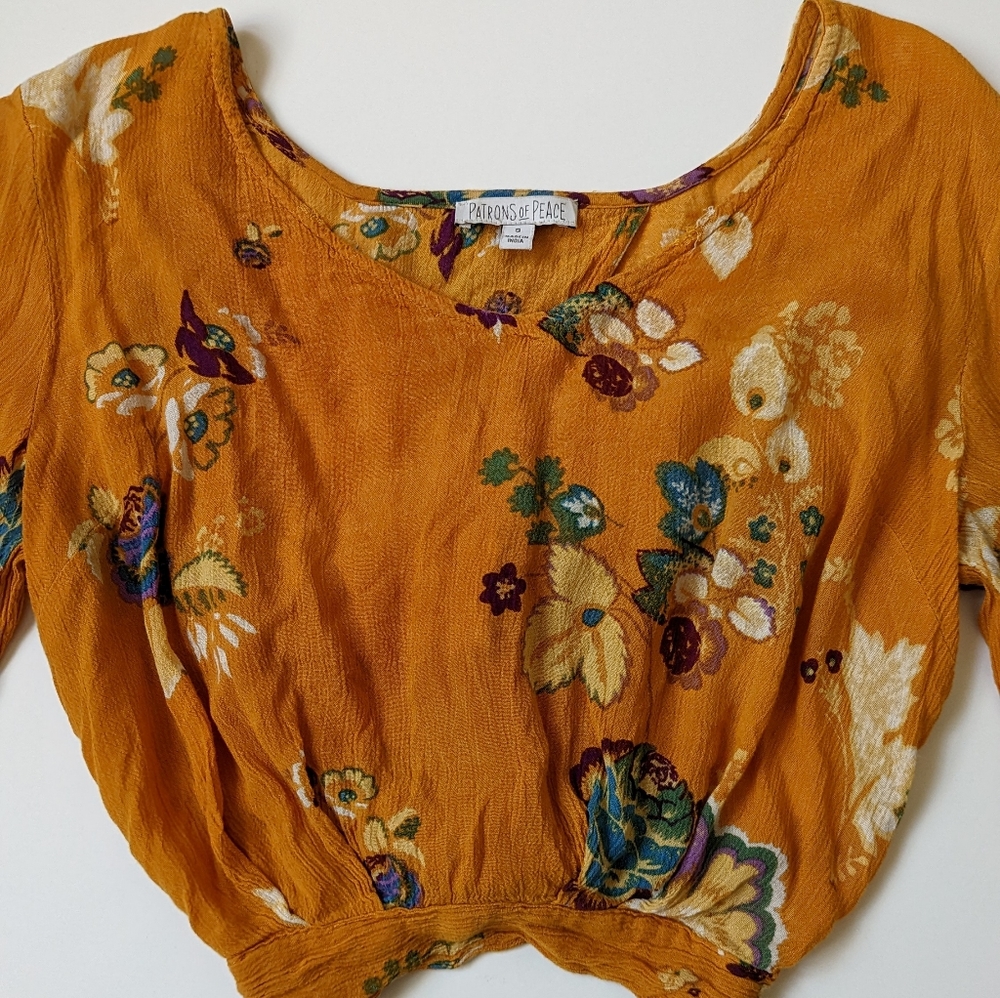 Flower off the shoulder long sleeve top